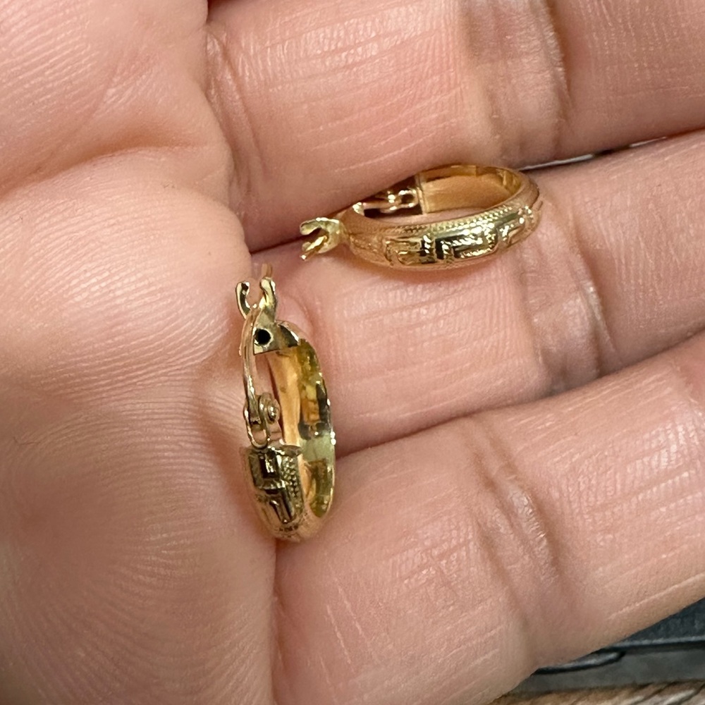 SOLD!!!18karat REAL GOLD earrings